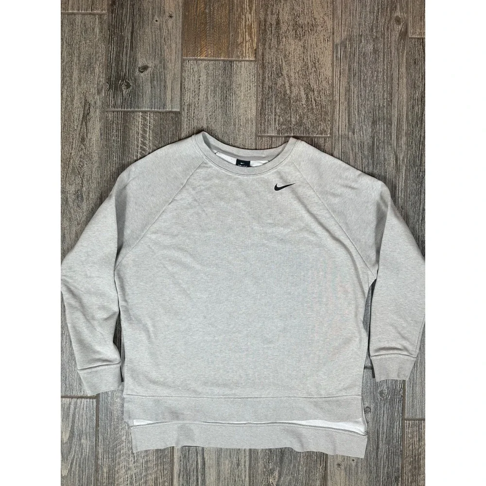 Nike Dri-FIT Crewneck Sweatshirt Women's Medium Long Sleeve Pullover Gray Top